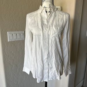 New women’s Banana Republic white button up size XS